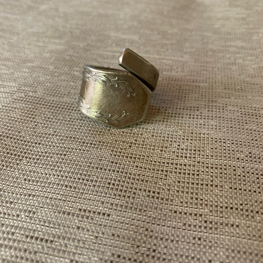 🌎 3/$12 - Spoon ring - handmade size 8